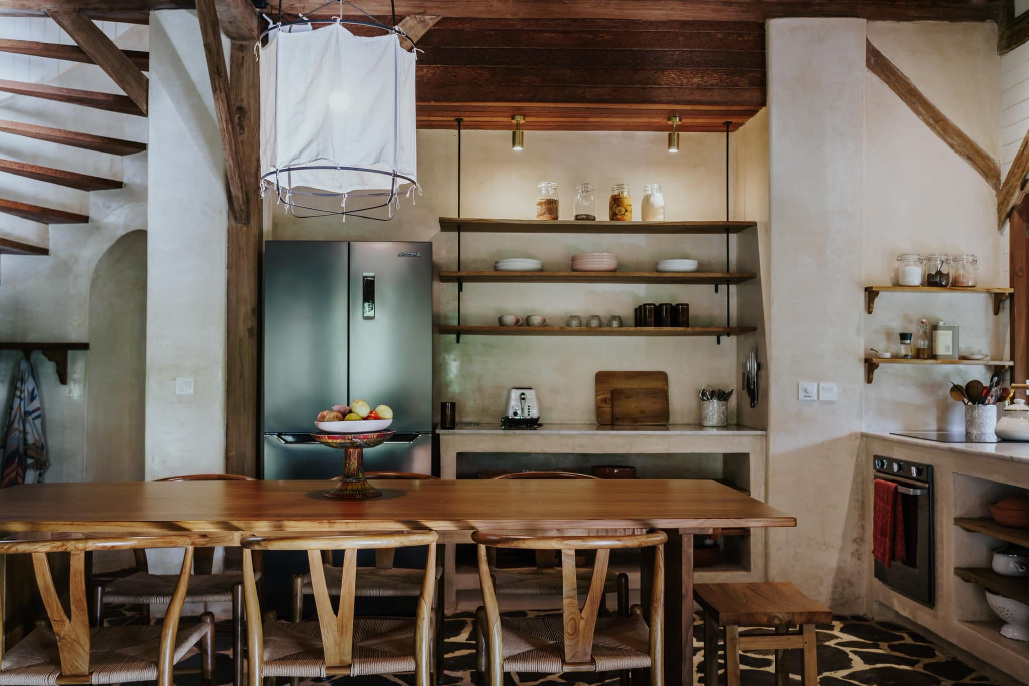 Kitchen & Dining Area