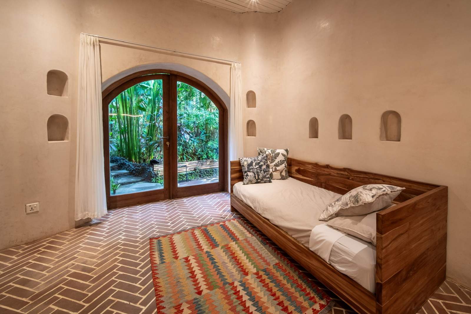Bedroom B Details